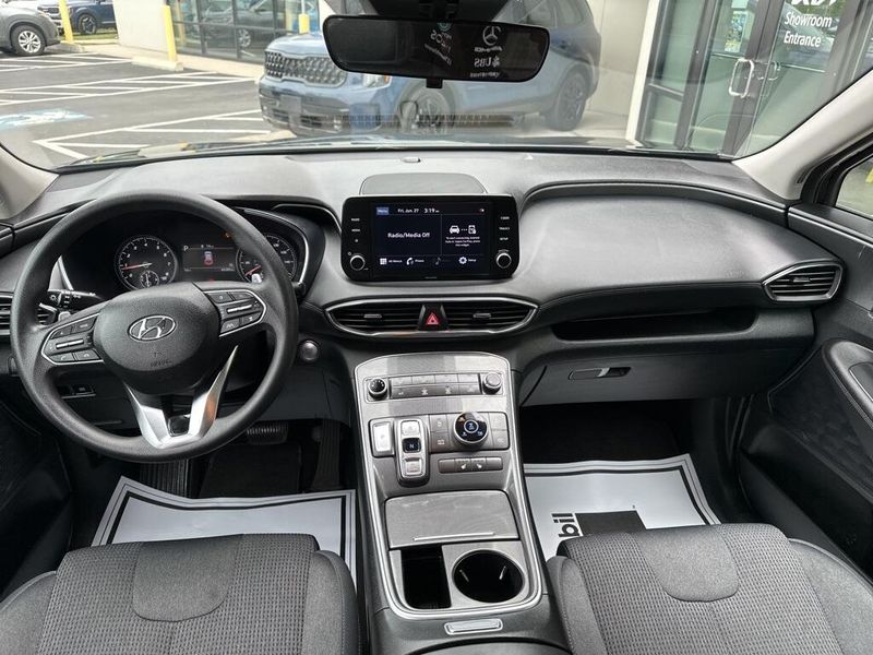 2022 Hyundai Santa Fe SELImage 24