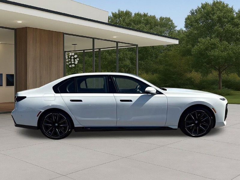 Used 2026 BMW 7 Series 750e xDriveImage 7