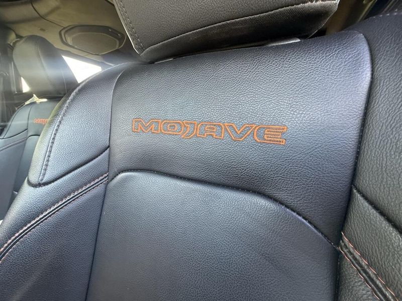 2021 Jeep Gladiator Mojave photo 10