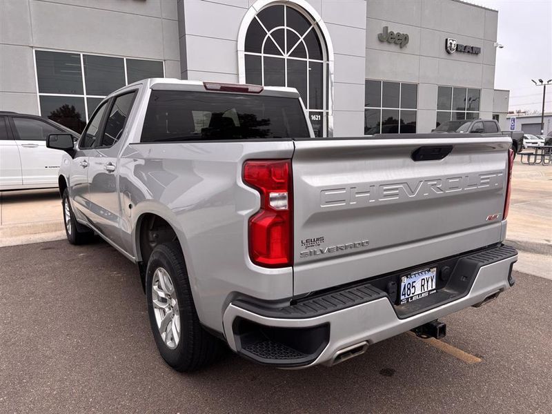 2020 Chevrolet Silverado 1500 RST photo 3