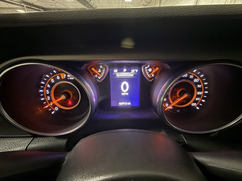 Used 2019 Jeep Wrangler Unlimited SportImage 28