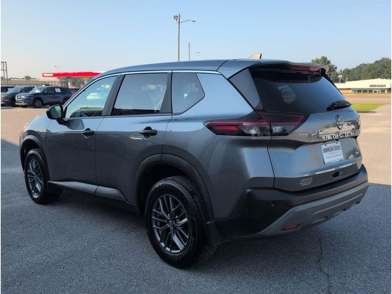 Used 2023 Nissan Rogue SImage 3