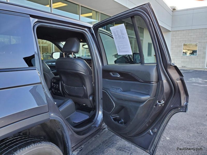 Used 2022 Jeep Grand Cherokee Altitude