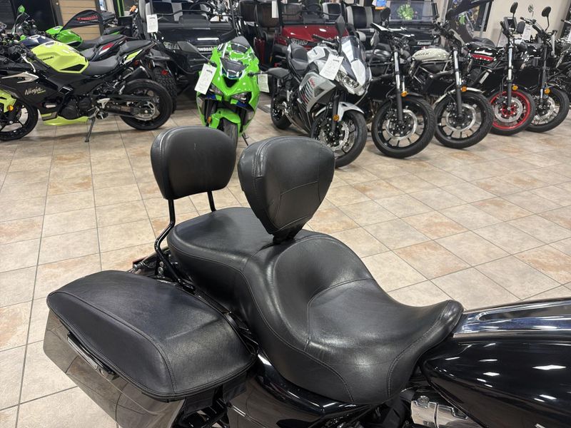 Used 2016 Harley-Davidson STREET GLIDE Image 26
