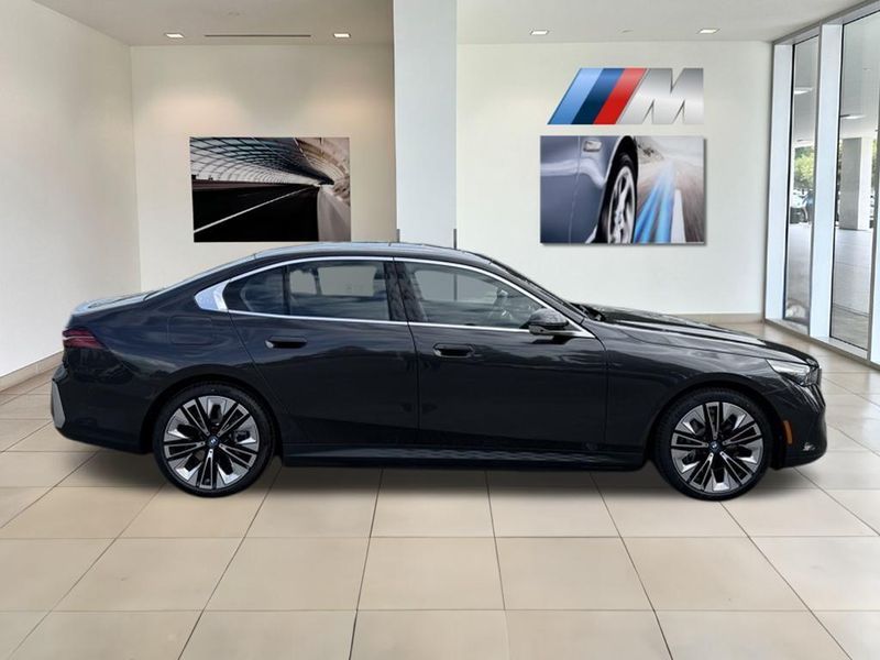 2025 BMW i5 eDrive40Image 5
