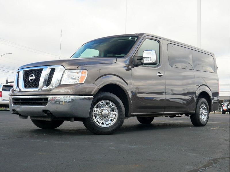 2017 Nissan NV Passenger NV3500 HD SVImage 10