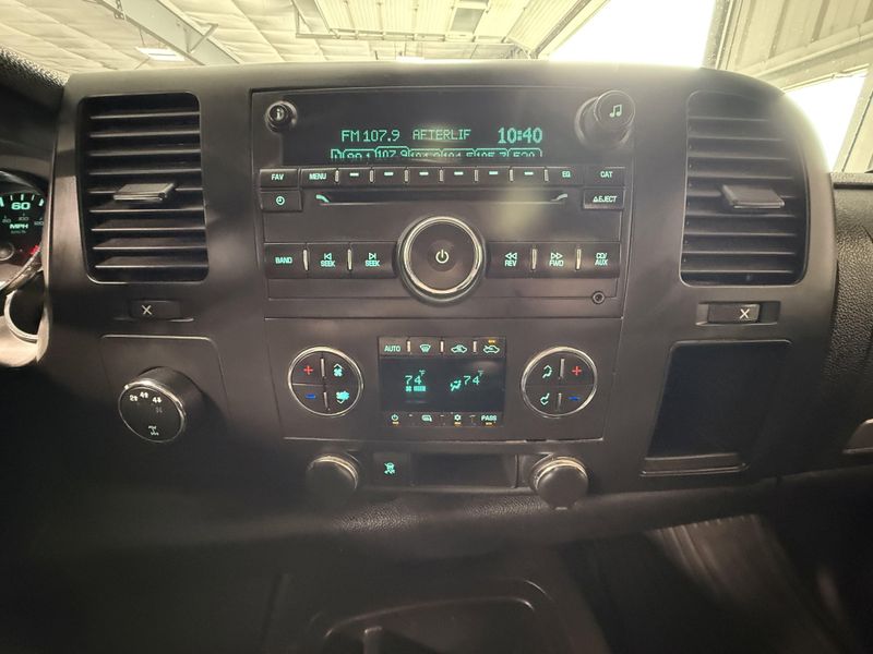 Used 2011 Chevrolet Silverado 2500HD LTImage 23