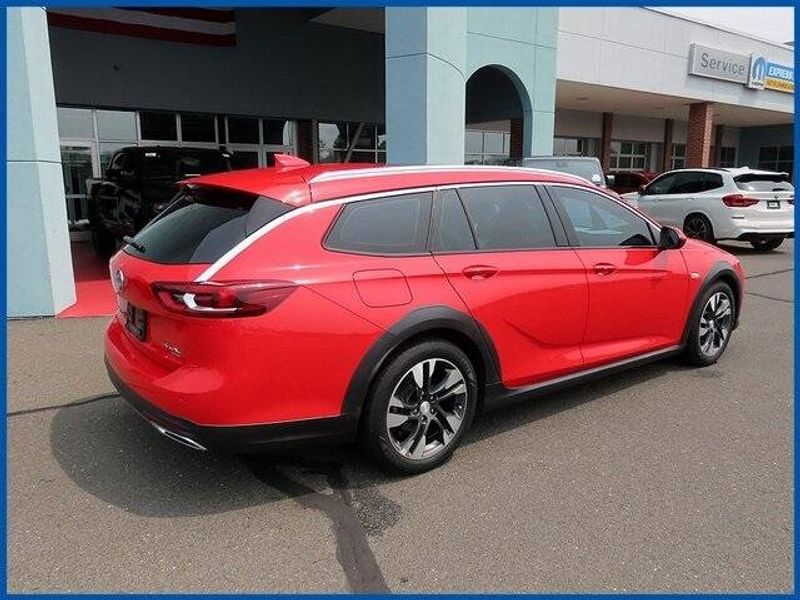 Used 2018 Buick Regal TourX EssenceImage 7