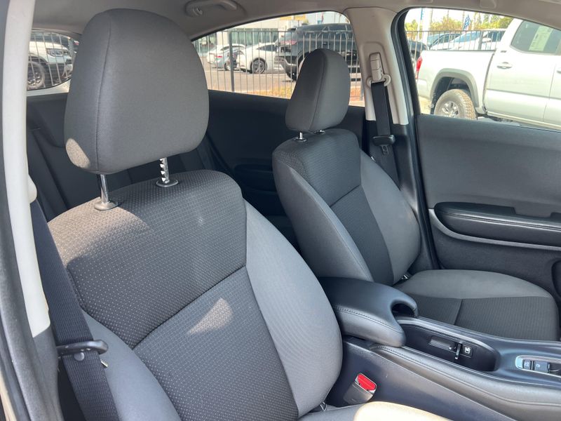 Used 2020 Honda HR-V LXImage 25