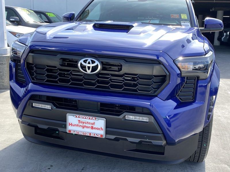 2024 Toyota Tacoma TRD SportImage 9