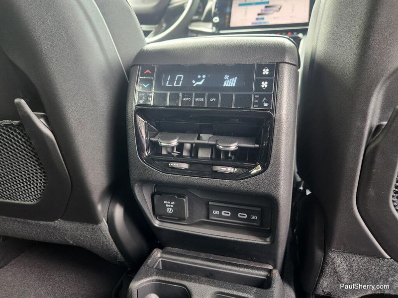 New 2026 Jeep Grand Cherokee L Limited Reserve 4x4