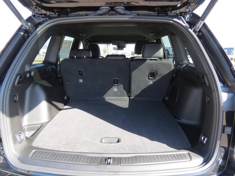 New 2027 Jeep Grand Cherokee Limited 4x4Image 21