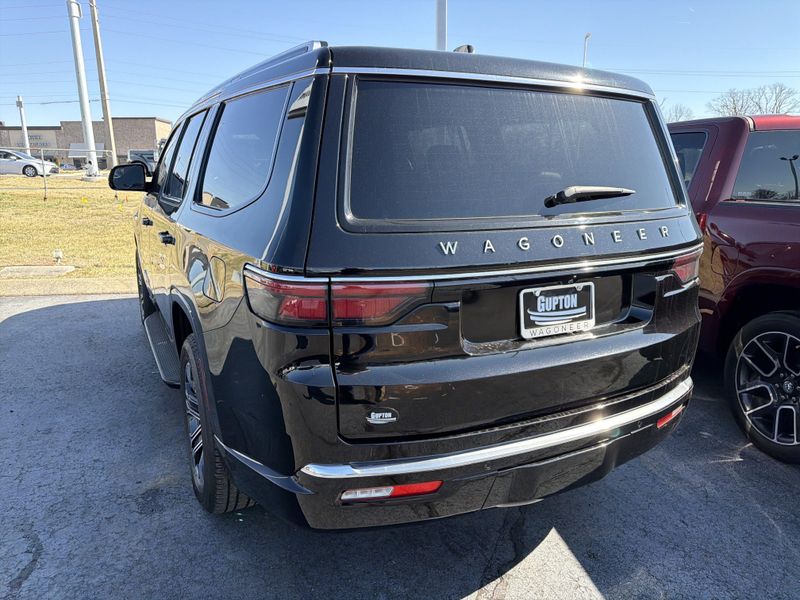 2024 Jeep Wagoneer Series 1Image 8