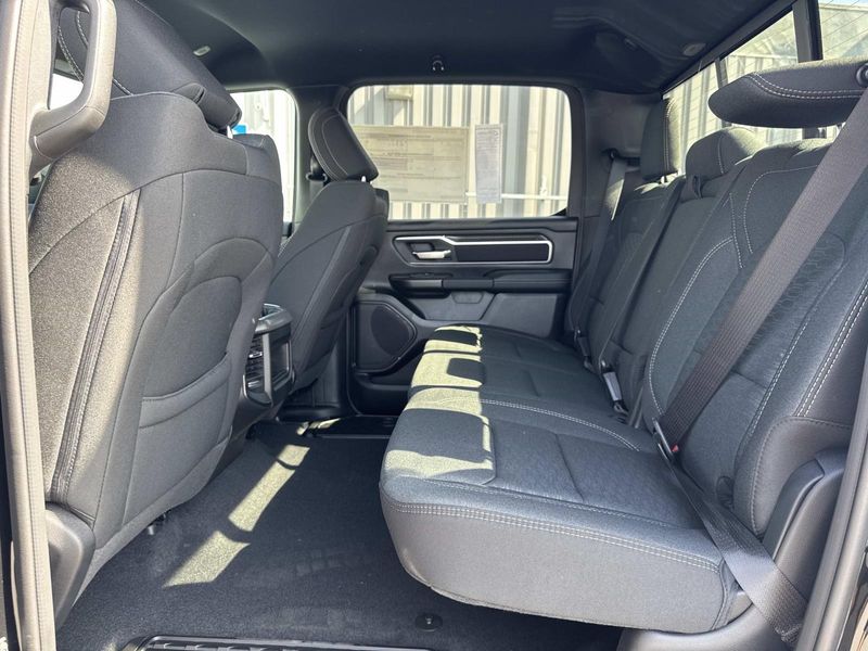 New 2026 RAM 1500 Big Horn Crew Cab 4x2 5'7' Box