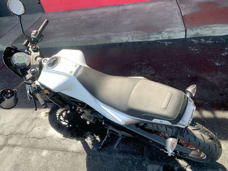 Used 2023 Husqvarna Svartpilen 401 Image 17