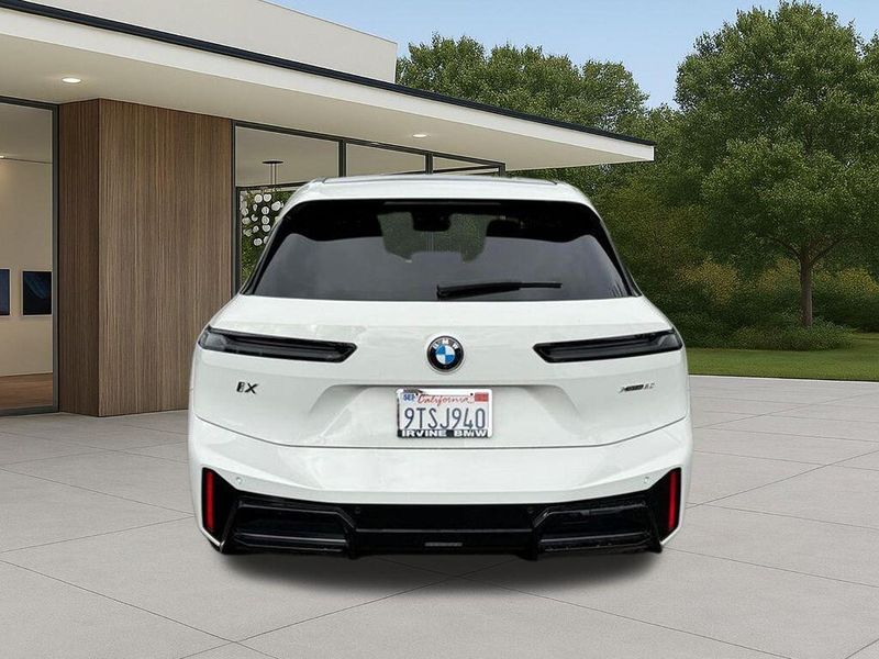 Used 2026 BMW iX xDrive60Image 10