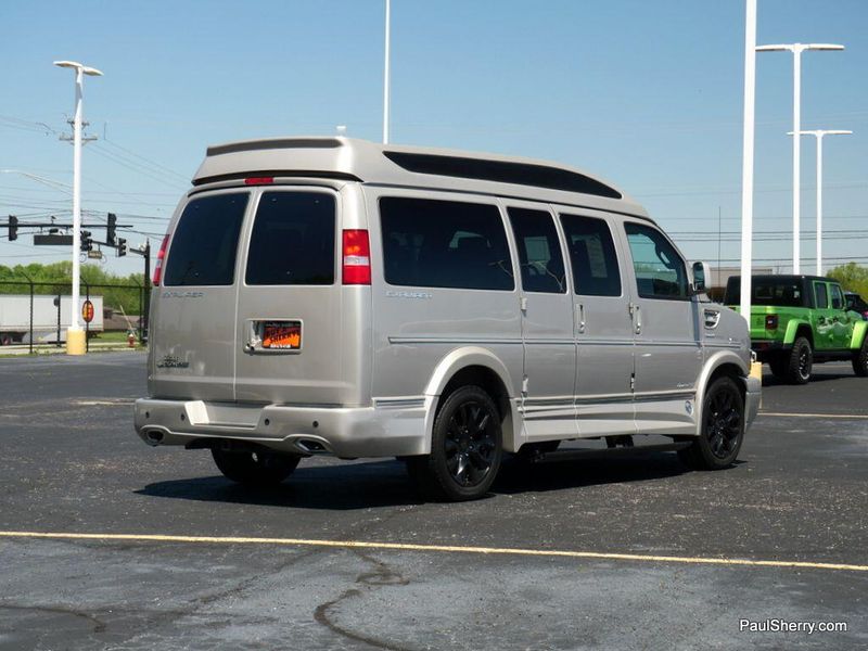 2023 Chevrolet Express Cargo Image 10