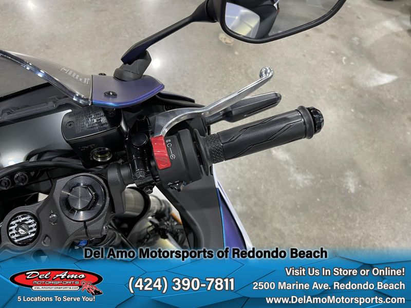 2025 Yamaha YZF-R3 ABS Image 21