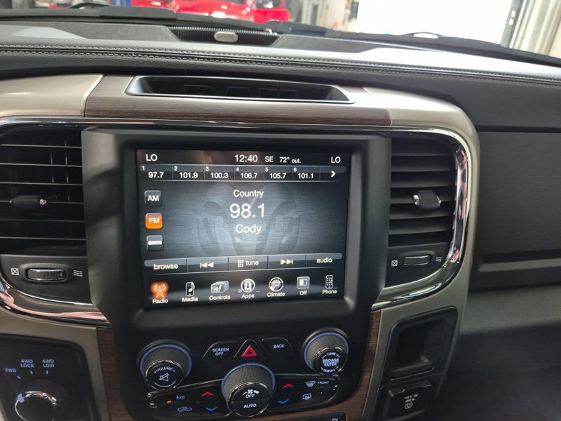 2017 RAM 2500 LaramieImage 32