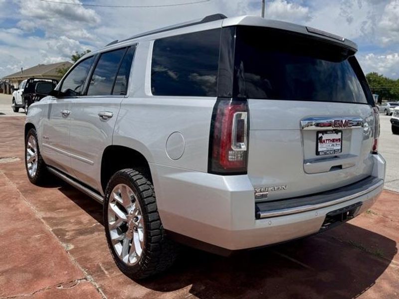 2017 GMC Yukon DenaliImage 8