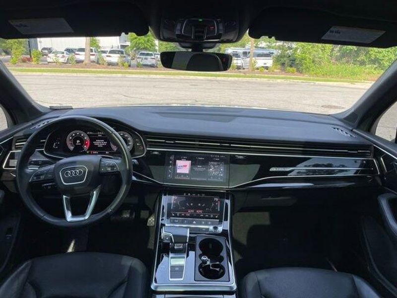 2021 Audi Q7 Premium Plus