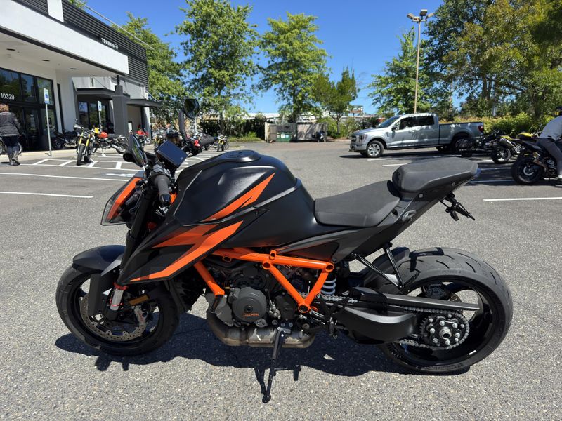 2020 KTM Super Duke 1290 R 