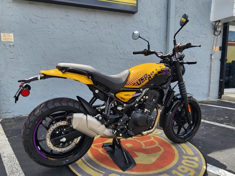 New 2026 Royal Enfield Guerrilla Image 12
