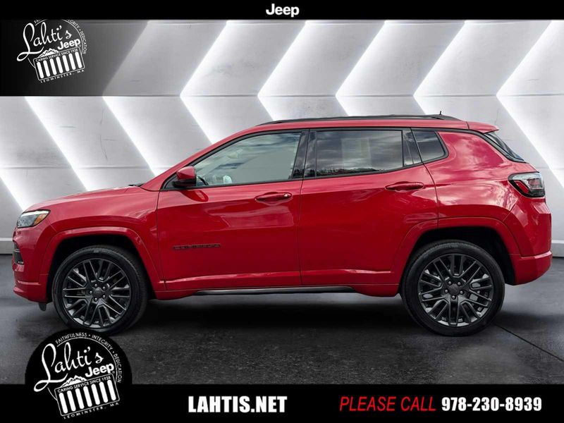 2022 Jeep Compass Red Edition photo 3