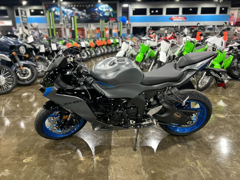 New 2026 Kawasaki NINJA ZX-6R ABS Image 10
