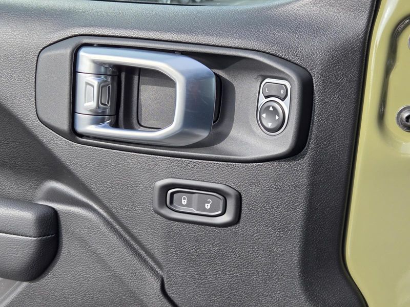 New 2026 Jeep Wrangler 4-door Rubicon