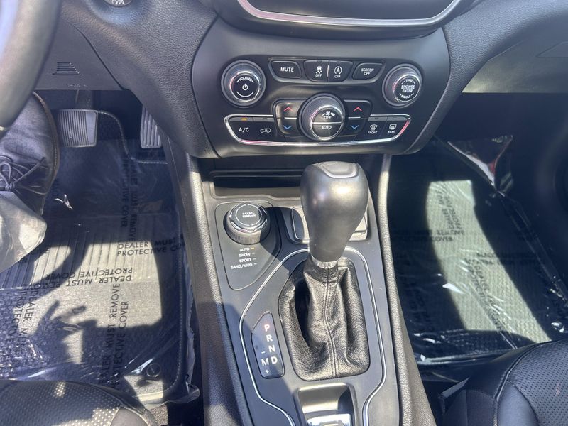 2021 Jeep Cherokee 80th AnniversaryImage 23