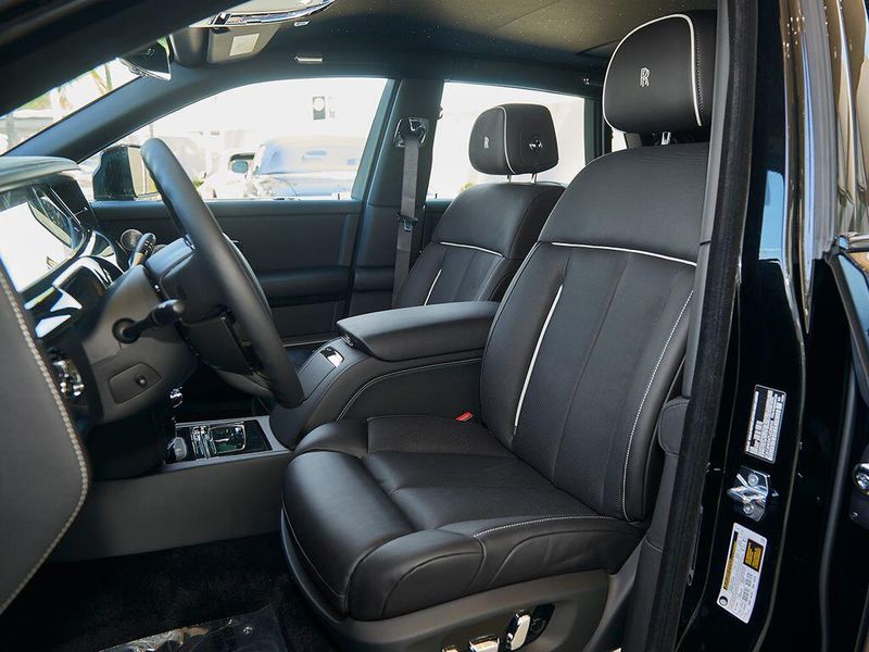 New 2026 Rolls-Royce Phantom Image 11