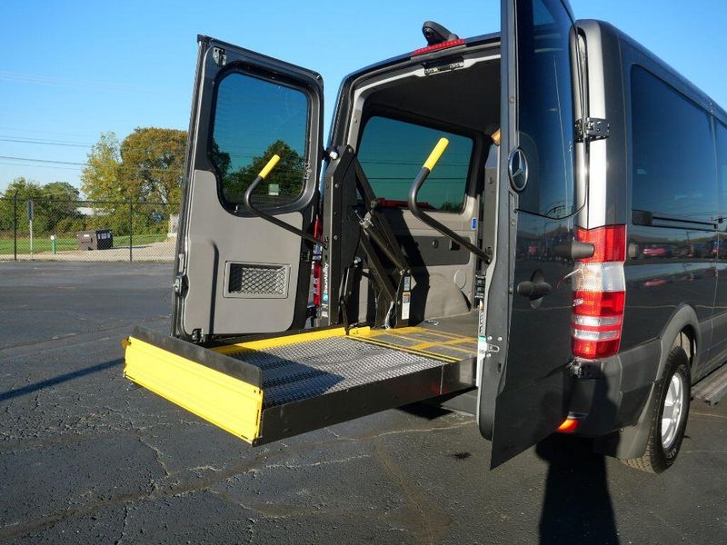 2017 Mercedes-Benz Sprinter 2500 Standard Roof V6Image 18