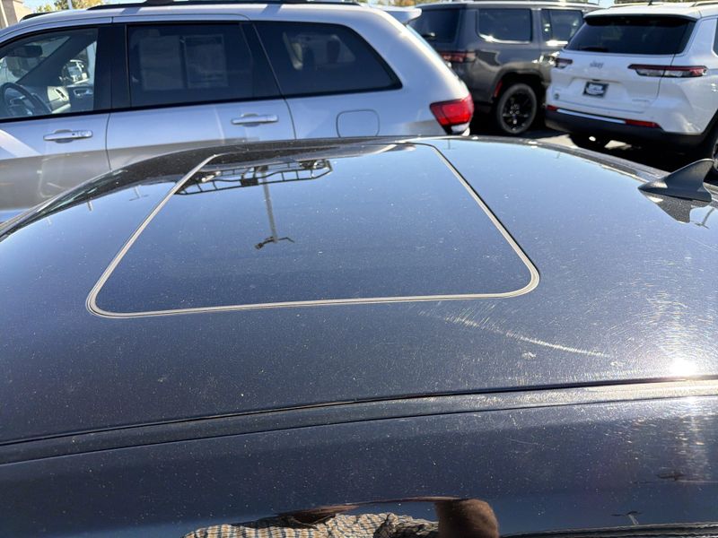 Used 2011 Chevrolet Camaro 2LTImage 13