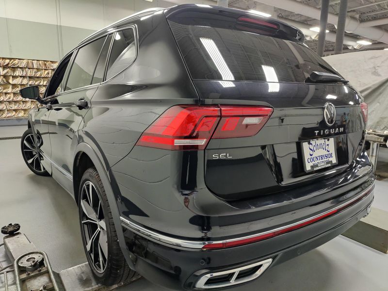 Used 2024 Volkswagen Tiguan AWD SEL R-Line w/Sunroof/NavImage 18