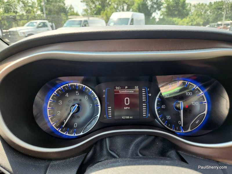 Used 2023 Chrysler Voyager LX