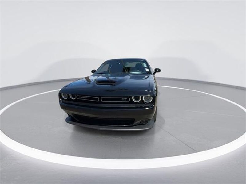 2022 Dodge Challenger GT photo 3