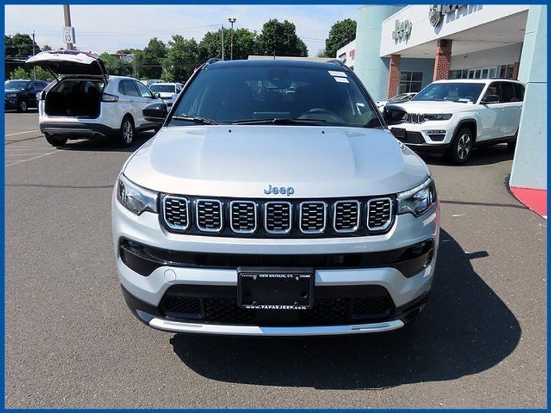 2024 Jeep Compass LimitedImage 3