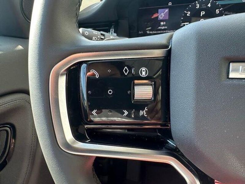 2025 Land Rover Discovery Sport S