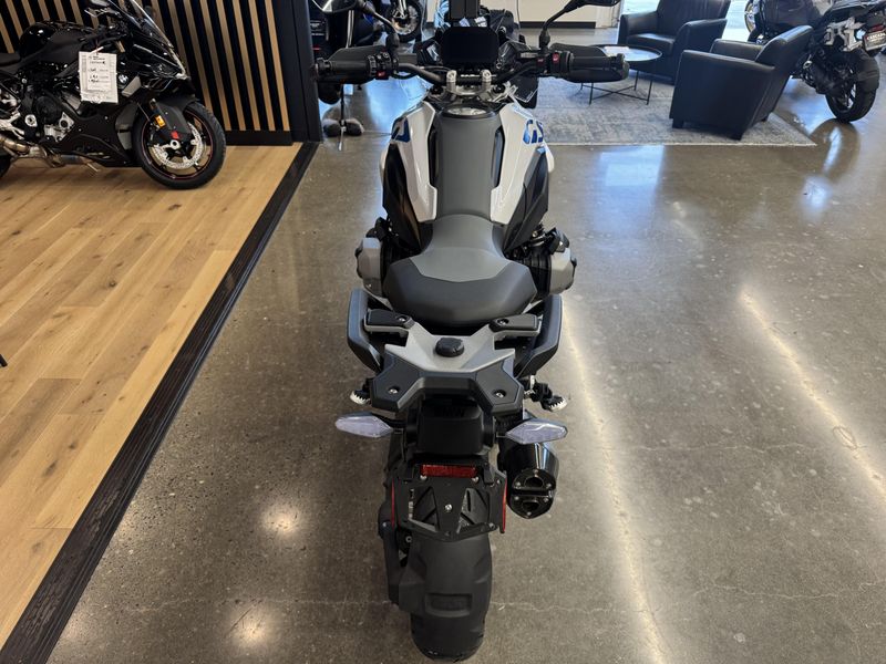 2025 BMW R 1300 GS - LIGHT WHITE 