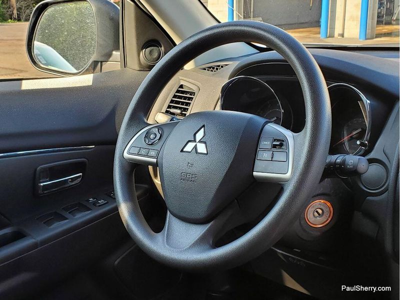 Used 2025 Mitsubishi Outlander Sport SE