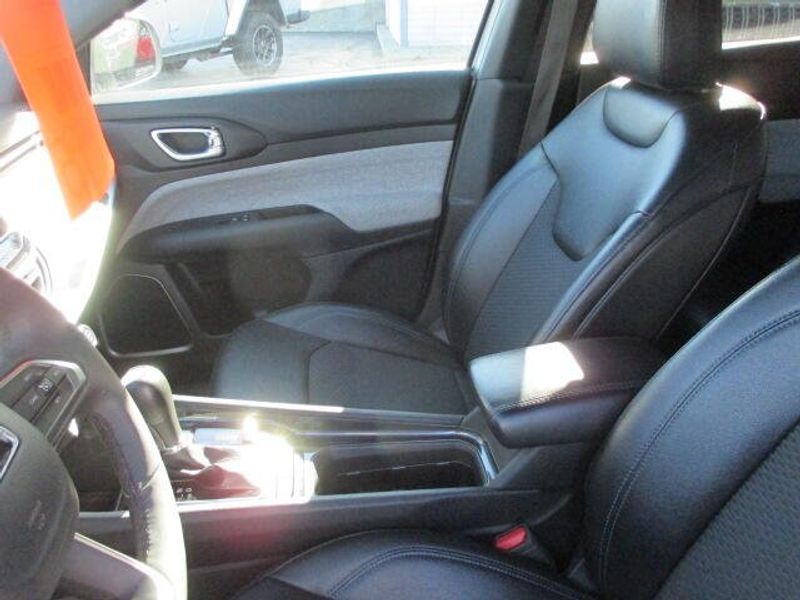 Used 2024 Jeep Compass LatitudeImage 21