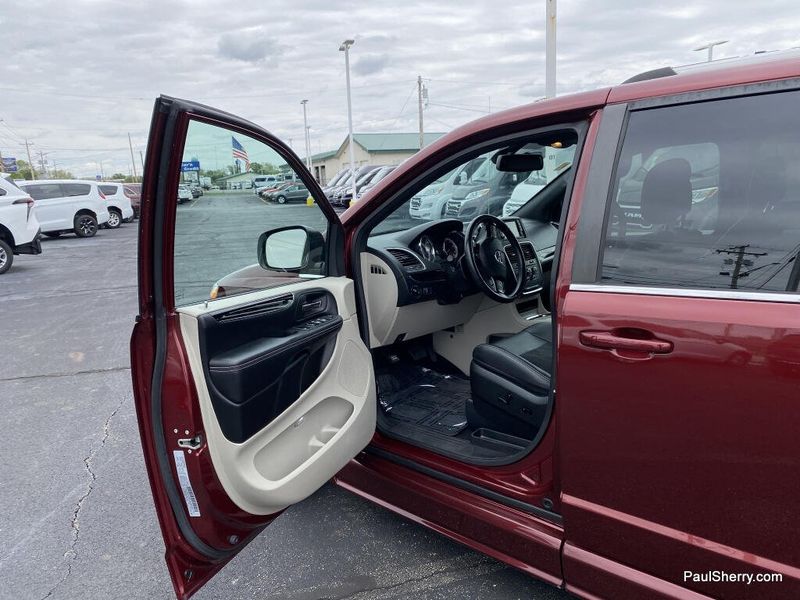 Used 2019 Dodge Grand Caravan SXT