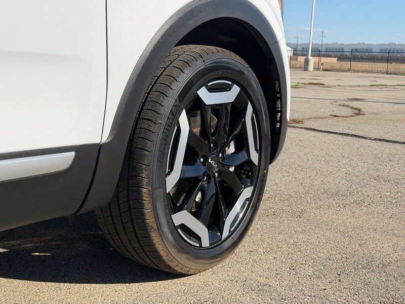 Used 2024 Kia Telluride SImage 9