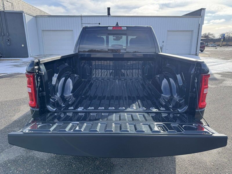2025 RAM 1500 LaramieImage 9