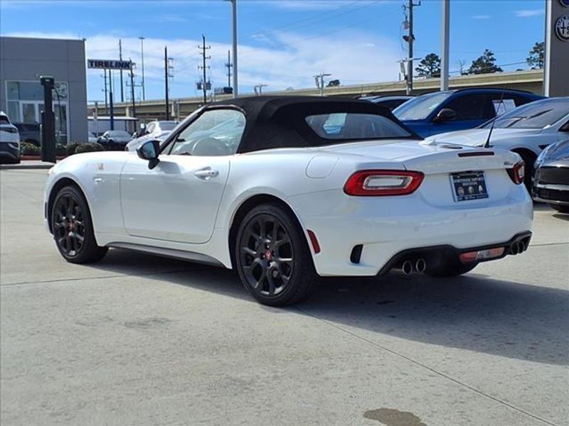 2020 Fiat 124 Spider AbarthImage 2