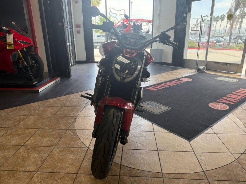 New 2026 Ducati X DIAVEL V4 Image 21