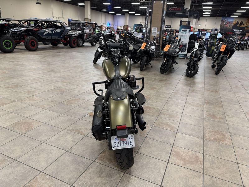 Used 2016 Harley-Davidson S-SERIES SLIM Image 16