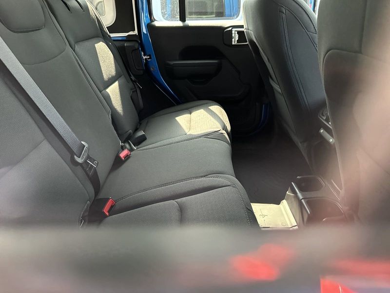 2023 Jeep Wrangler 4-door Sport S 4x4Image 22