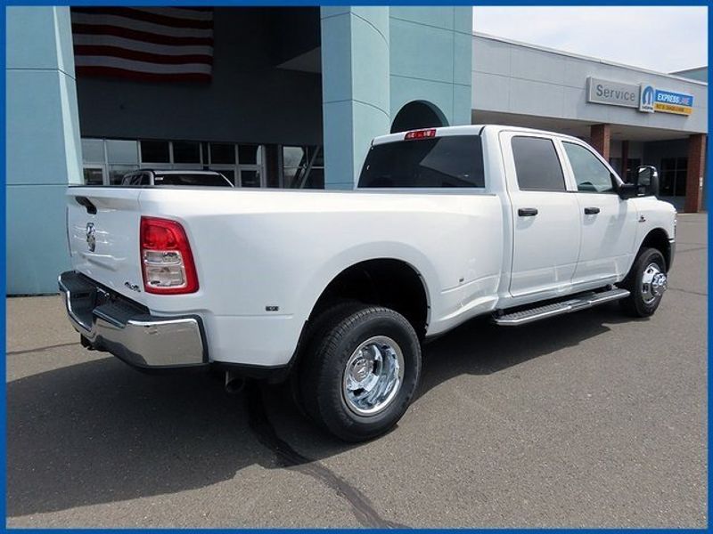 2024 RAM 3500 TradesmanImage 8